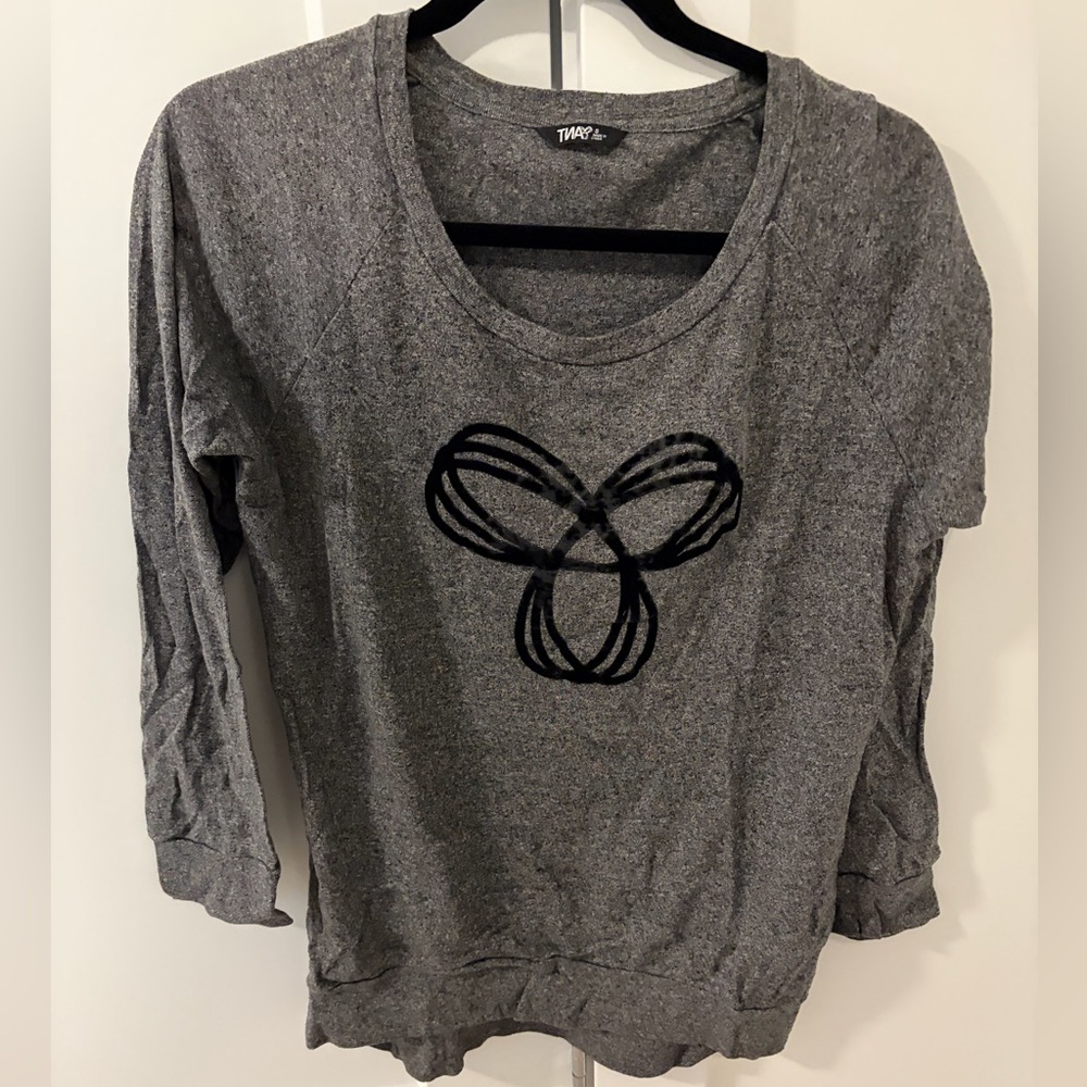 TNA Gray 3-4 sleeve shirt with Black Graphic